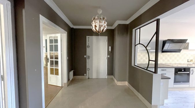 T5 à vendre avec garage hypercentre de Tours - entrée porte sécurisée