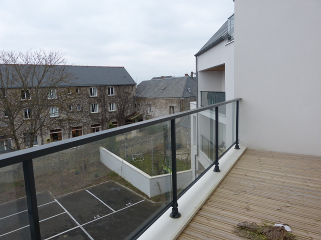 Appartement type 2 avec balcon et parking Montlouis sur loire à louer par Gautard Immobilier balcon