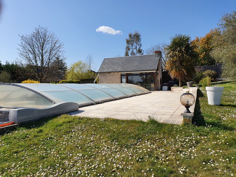A vendre maison Azay le Rideau par Gautard Immobilier jardin piscine