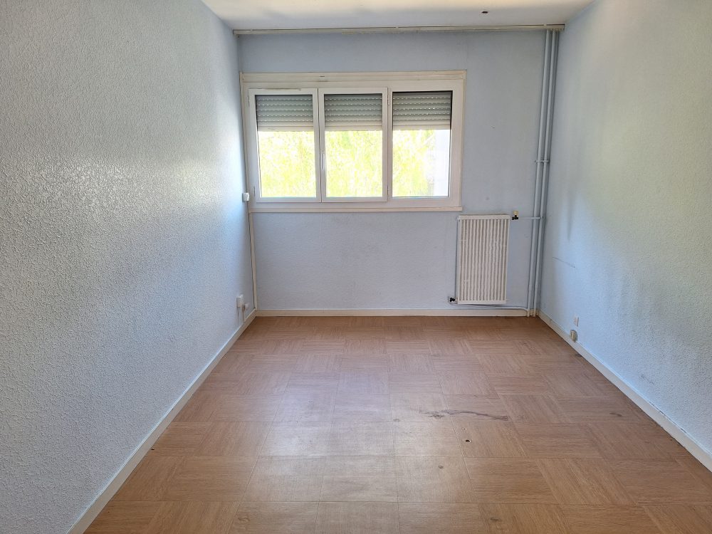 à vendre – type 4 quartier velpeau proche gare – chambre 1