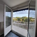 Vue sur balcon du séjour, appartement Rive du Cher à vendre