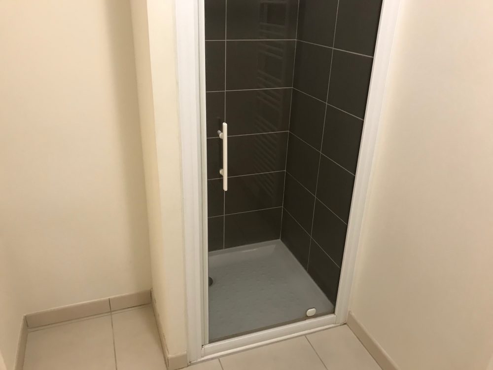 Salle de douche type3 à Tours Nord