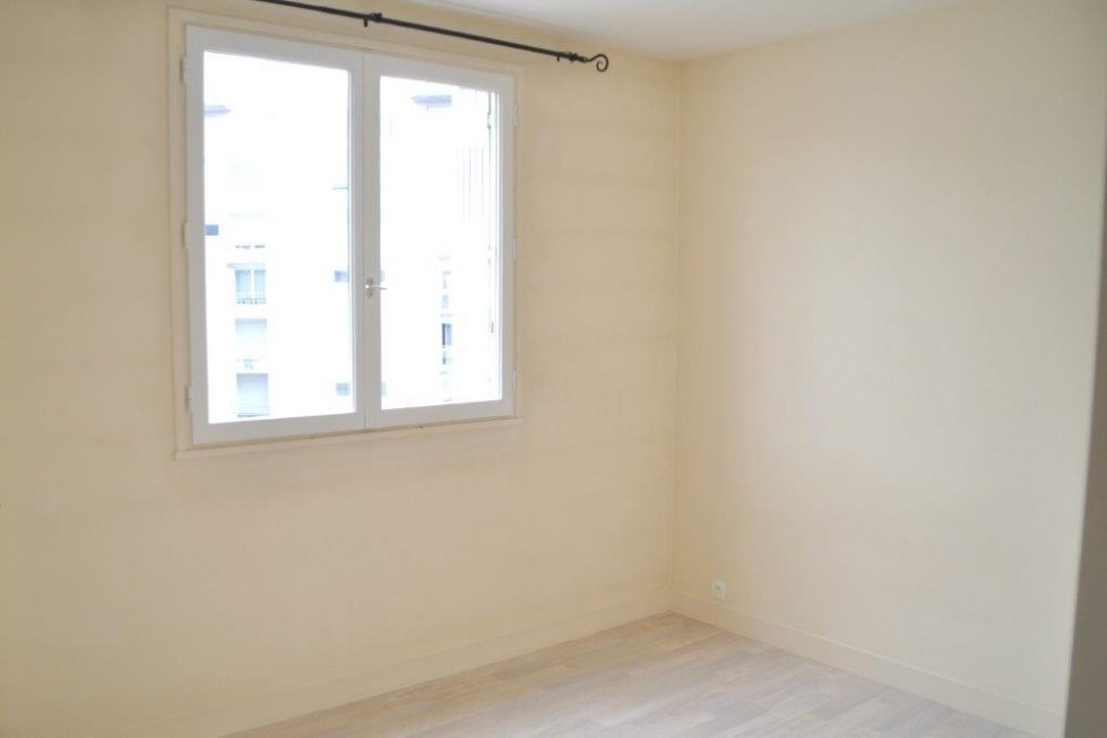 Chambre appartement type 2 a Tours