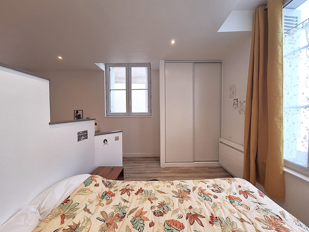 studio hyper centre de Tours à vendre – coin chambre