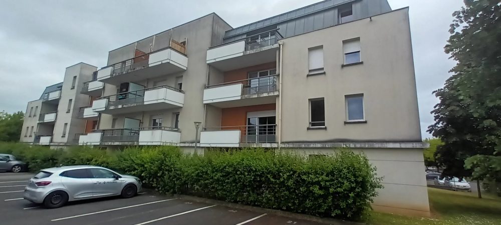 T2 à vendre loué Chambray-Lès-Tours terrasse parking – immeuble