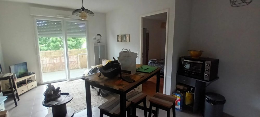 T2 à vendre loué Chambray-Lès-Tours terrasse parking – pièce principale