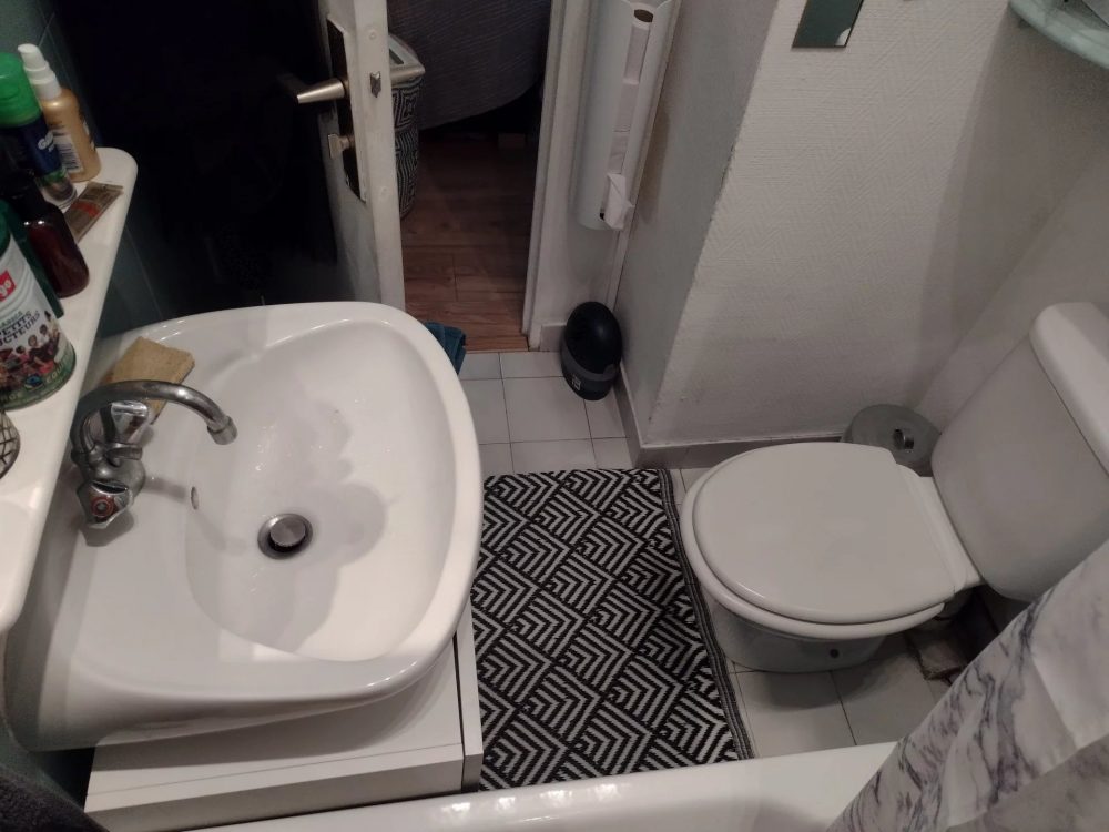 studio meublé paris 11ème à vendre – salle de bains