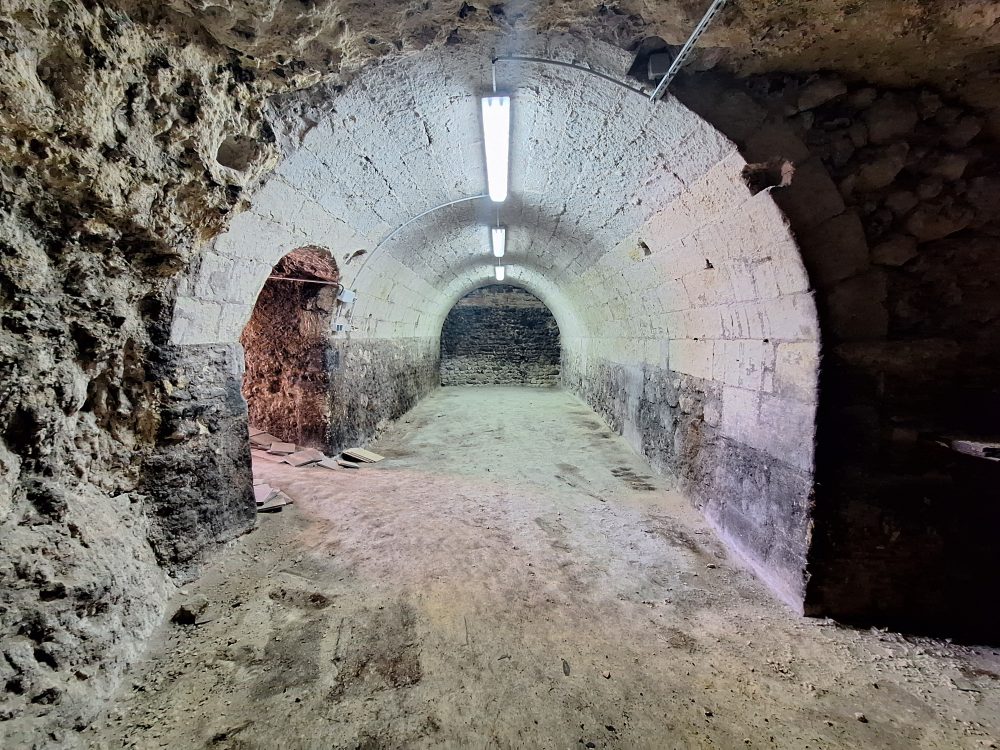 à vendre maison Rochecorbon Loire -cave dans le roc