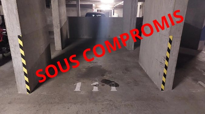 sous compromis - place de parking sous-sol tours centre