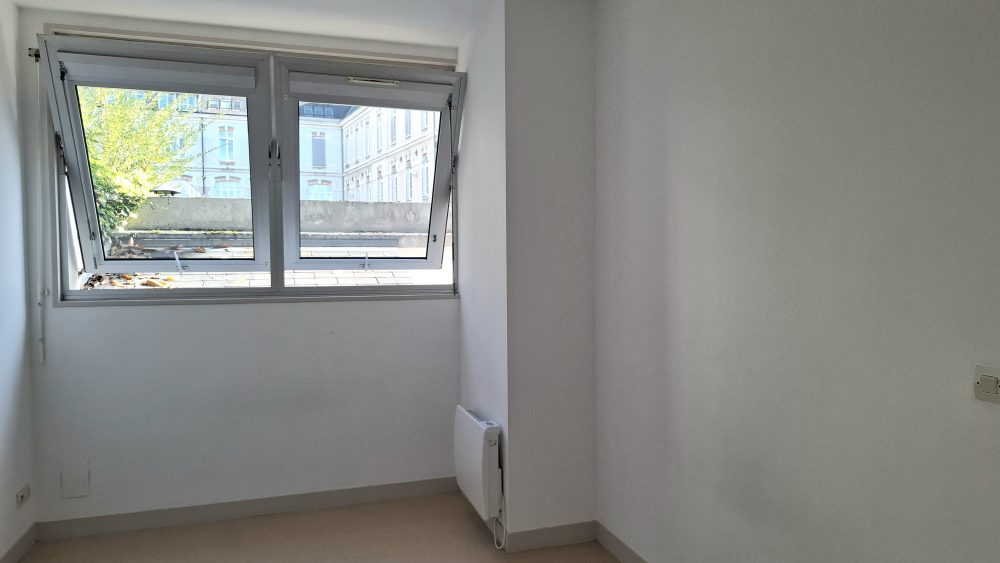 T2 à vendre quartier prébendes tours centre – chambre