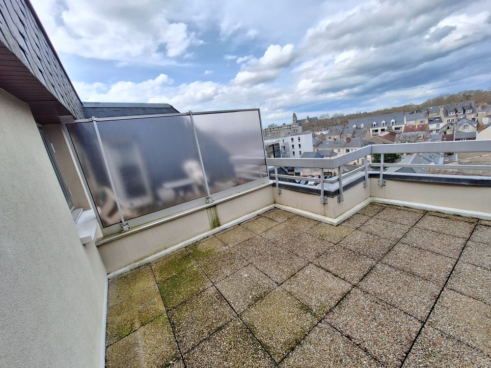 à vendre – T2 résidence seniors tours centre – terrasse