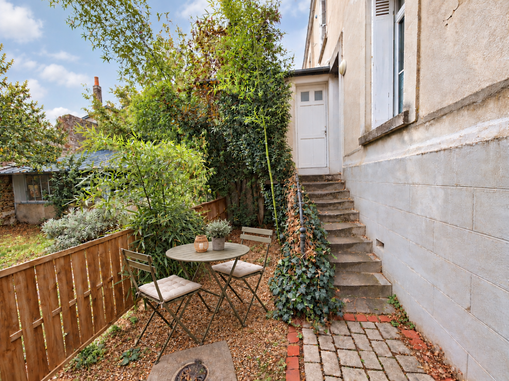 Facade arrière avec bande de jardin
