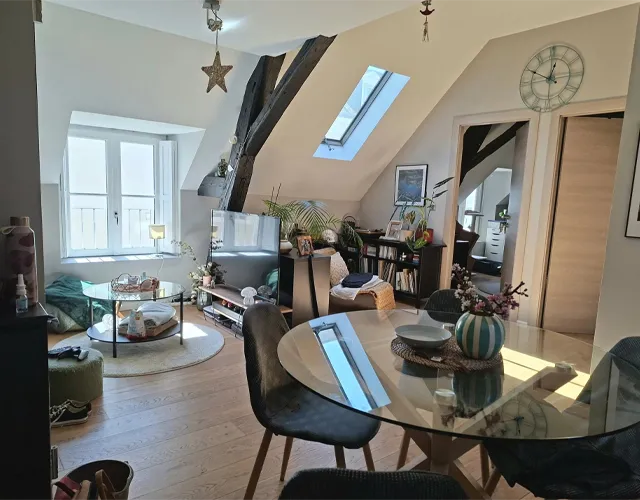 Salon séjour appartement Type 2 de 35 m2 à louer sur Tours-Centre dans rue piétonne calme | LOCATION 37.FR